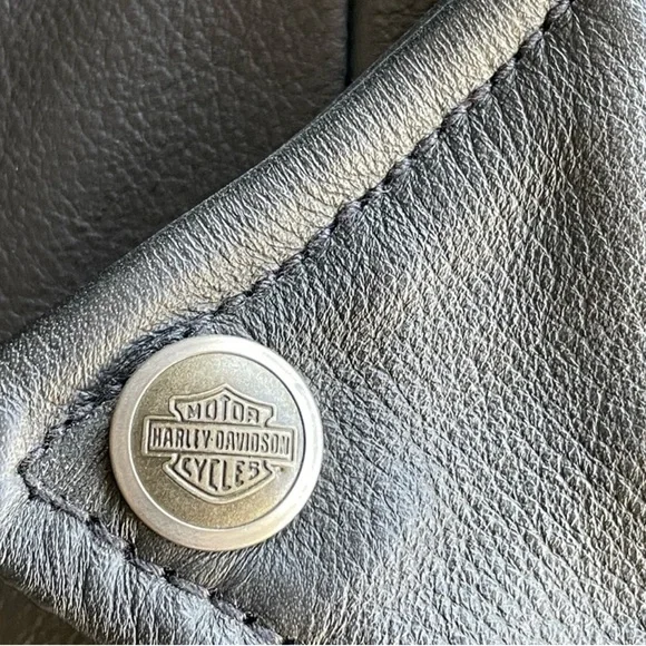 Harley Davidson women’s leather riding jacket. - Picture 7 of 9